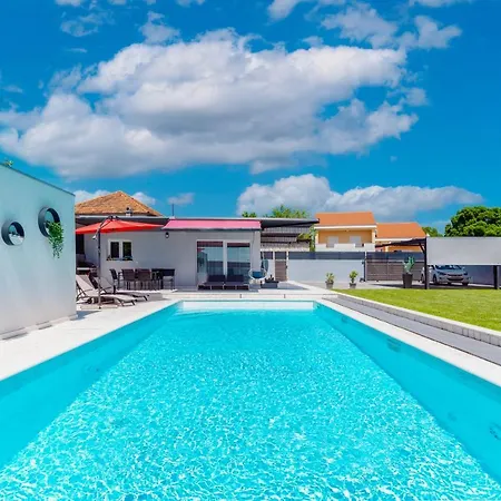 Emanuel Villa Zadar